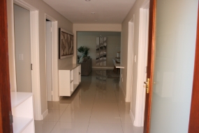 Enlarge photo